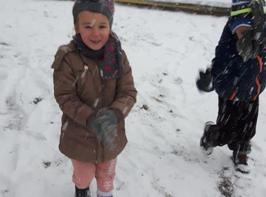 Gr. II Zabawy na śniegu