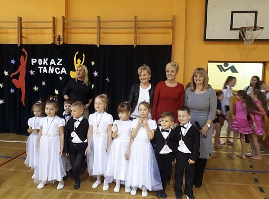 Gr III Pokaz tańca w Nowej Wsi