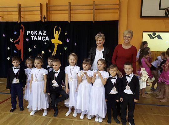 Gr III Pokaz tańca w Nowej Wsi