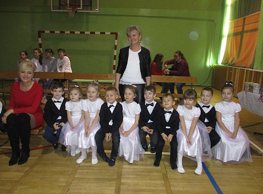 Gr III Pokaz tańca w Nowej Wsi