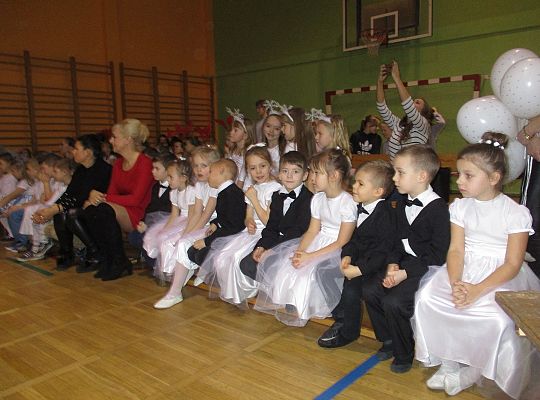 Gr III Pokaz tańca w Nowej Wsi