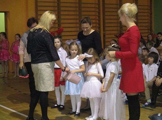 Gr III Pokaz tańca w Nowej Wsi