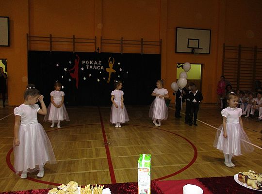 Gr III Pokaz tańca w Nowej Wsi