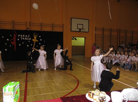 Gr III Pokaz tańca w Nowej Wsi