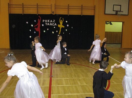 Gr III Pokaz tańca w Nowej Wsi