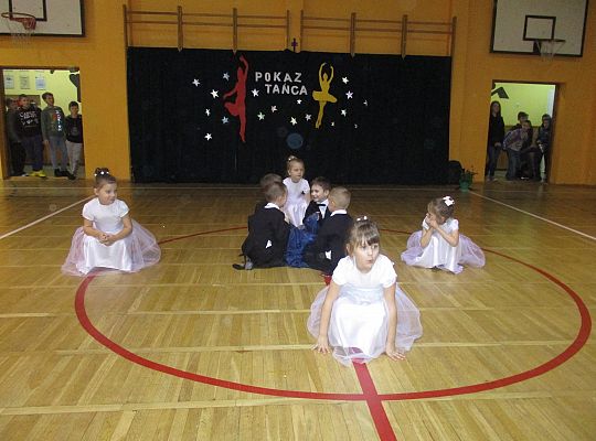 Gr III Pokaz tańca w Nowej Wsi