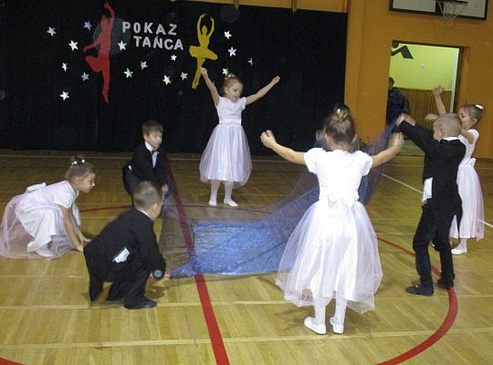 Gr III Pokaz tańca w Nowej Wsi