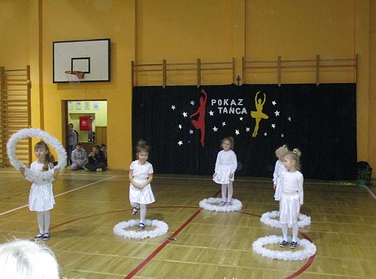 Gr III Pokaz tańca w Nowej Wsi