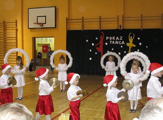 Gr III Pokaz tańca w Nowej Wsi