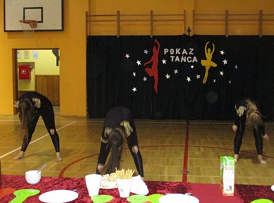 Gr III Pokaz tańca w Nowej Wsi