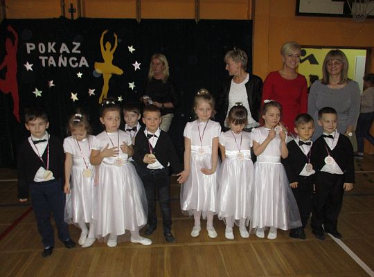 Gr III Pokaz tańca w Nowej Wsi
