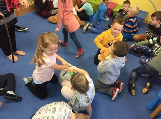 Gr IV zajęcia z pracownikami z muzeum- Co to jest Ojczyzna?