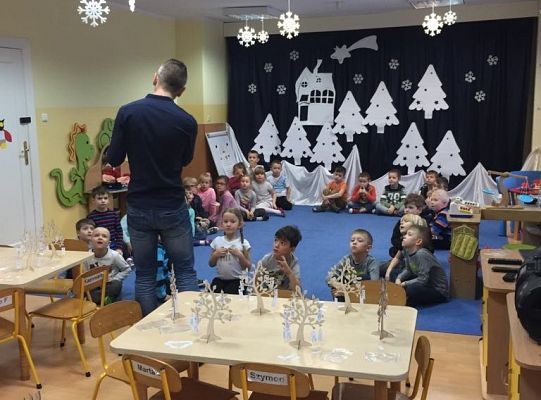 Gr IV zajęcia z pracownikami z muzeum- Co to jest Ojczyzna?