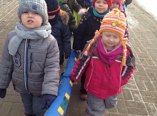 Pierwszy spacer maluchów