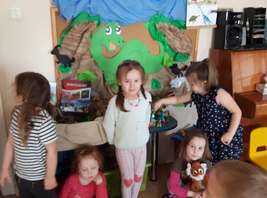 GR II Dinozaury,  dinozaury