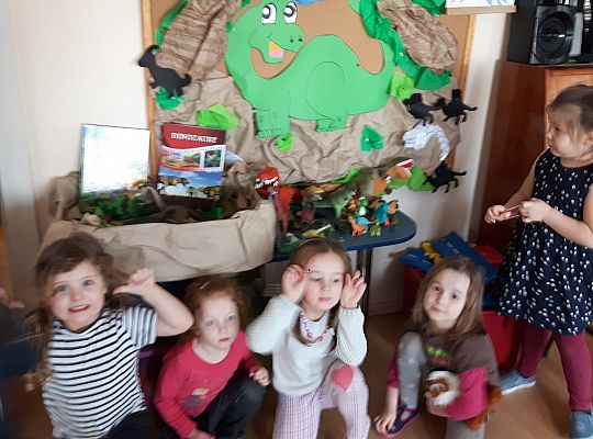 GR II Dinozaury,  dinozaury