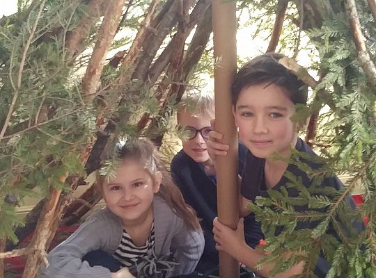 gr IV Z wizytą w "Michałkowie"-Szkoła w Mostach