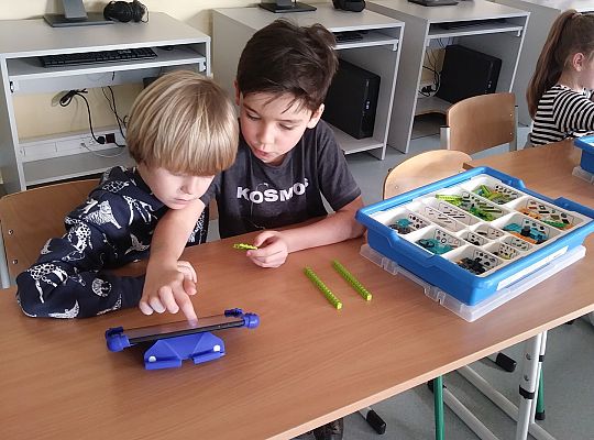 gr IV Z wizytą w "Michałkowie"-Szkoła w Mostach