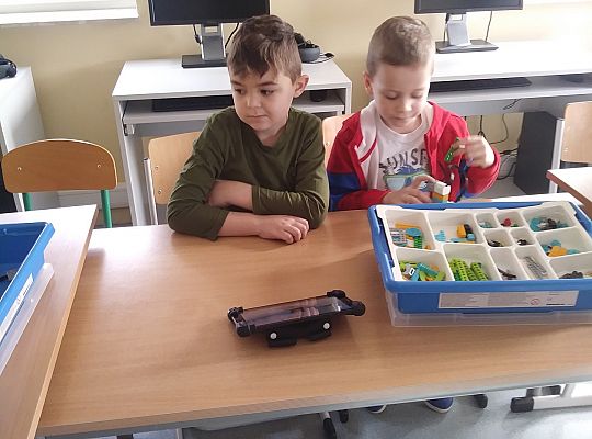 gr IV Z wizytą w "Michałkowie"-Szkoła w Mostach