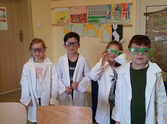 gr IV Z wizytą w "Michałkowie"-Szkoła w Mostach