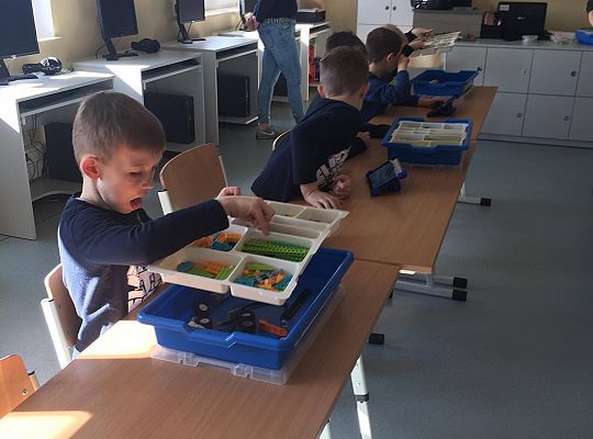 gr IV Z wizytą w "Michałkowie"-Szkoła w Mostach