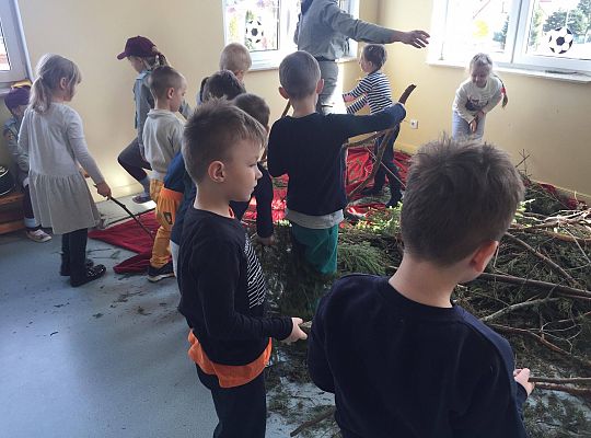 gr IV Z wizytą w "Michałkowie"-Szkoła w Mostach