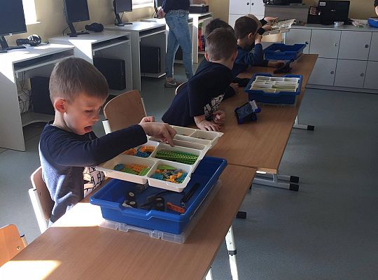 gr IV Z wizytą w "Michałkowie"-Szkoła w Mostach