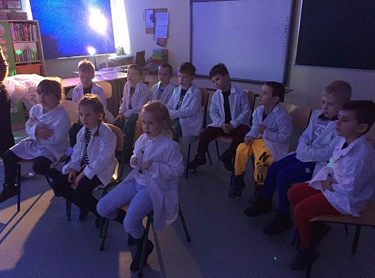 gr IV Z wizytą w "Michałkowie"-Szkoła w Mostach