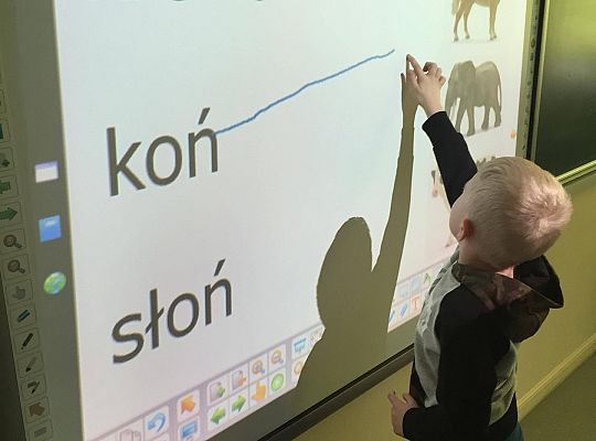 gr IV Z wizytą w "Michałkowie"-Szkoła w Mostach