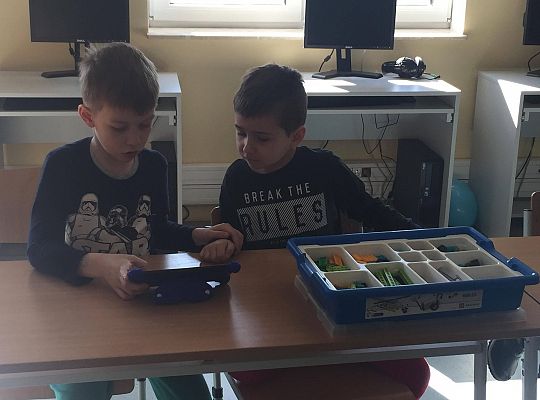 gr IV Z wizytą w "Michałkowie"-Szkoła w Mostach