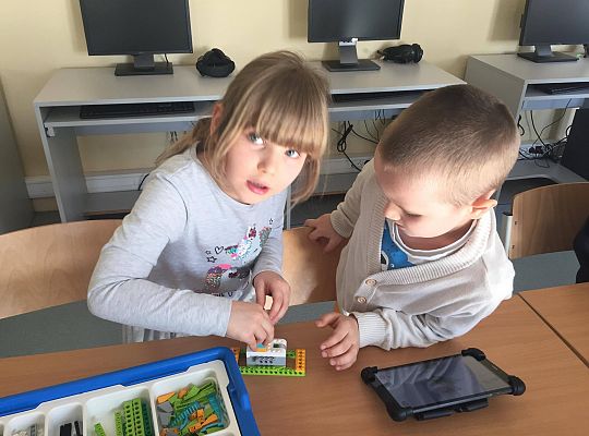 gr IV Z wizytą w "Michałkowie"-Szkoła w Mostach