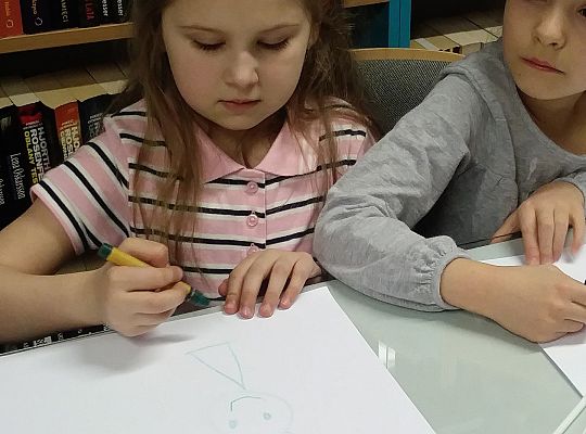 Gr IV Zajęcia w bibliotece-"Co to jest teatr cieni"