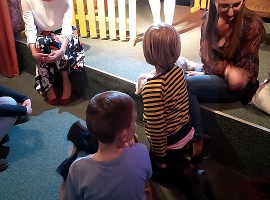 Gr IV- Spotkanie z autorką książek o psach oraz pasowanie na czytelnika