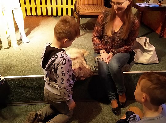 Gr IV- Spotkanie z autorką książek o psach oraz pasowanie na czytelnika