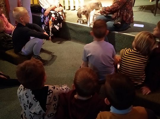 Gr IV- Spotkanie z autorką książek o psach oraz pasowanie na czytelnika