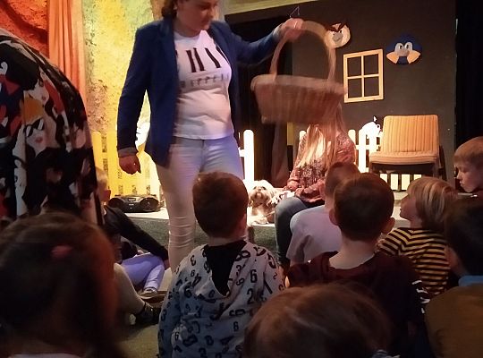 Gr IV- Spotkanie z autorką książek o psach oraz pasowanie na czytelnika