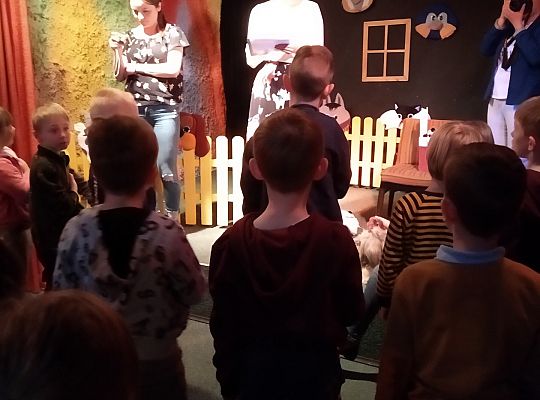 Gr IV- Spotkanie z autorką książek o psach oraz pasowanie na czytelnika