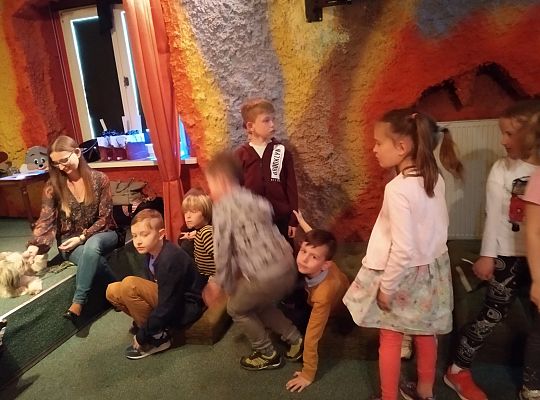 Gr IV- Spotkanie z autorką książek o psach oraz pasowanie na czytelnika