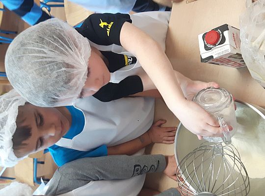 GR II pieczemy babeczki do koszyczka