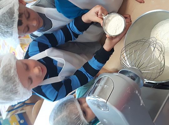 GR II pieczemy babeczki do koszyczka