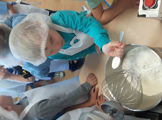 GR II pieczemy babeczki do koszyczka