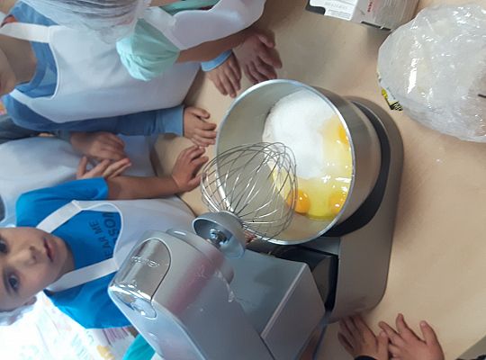 GR II pieczemy babeczki do koszyczka