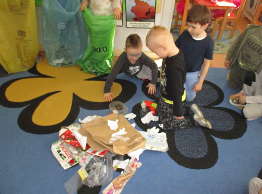 Gr III Segregujemy śmieci