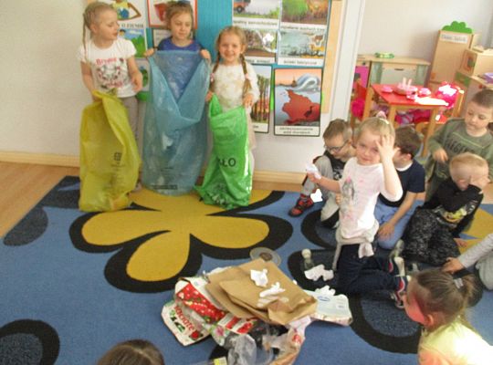 Gr III Segregujemy śmieci