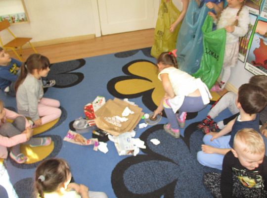 Gr III Segregujemy śmieci