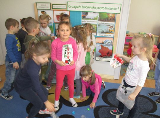 Gr III Segregujemy śmieci