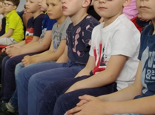 Gr IV Przedstawienie w SP 7 "Czerwony Kapturek" po angielsku