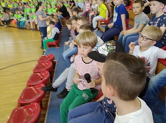 Gr IV Przedstawienie w SP 7 "Czerwony Kapturek" po angielsku