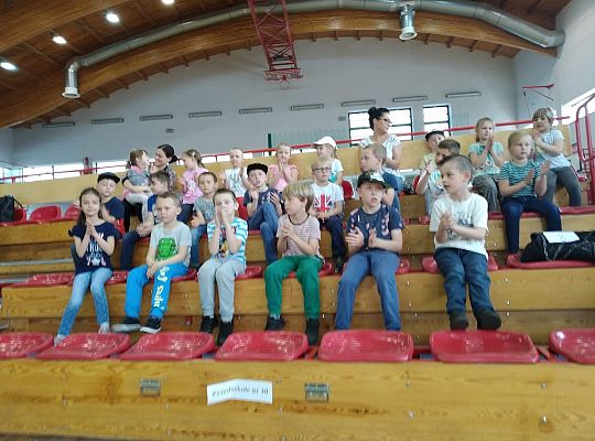 Gr IV Przedstawienie w SP 7 "Czerwony Kapturek" po angielsku