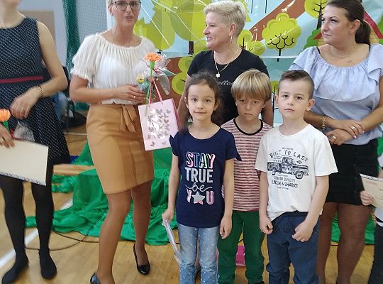 Gr IV Przedstawienie w SP 7 "Czerwony Kapturek" po angielsku